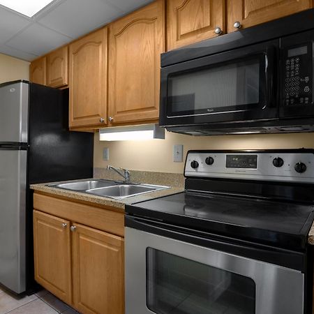 מירטל ביץ' Monterey Bay Suites מראה חיצוני תמונה