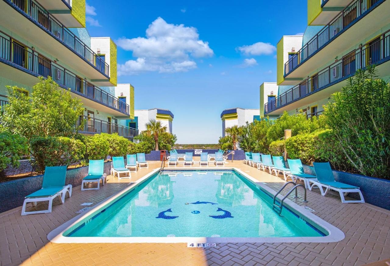 מירטל ביץ' Monterey Bay Suites מראה חיצוני תמונה